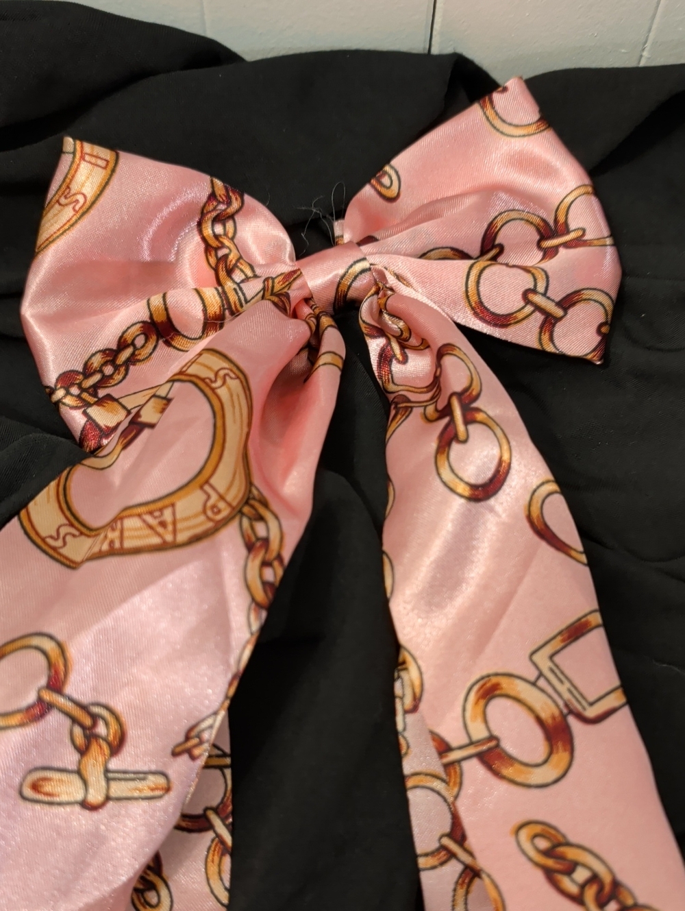 Pink Chain-Print Satin Bow Hair Accessory